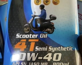 Nhớt nhập khẩu dành cho xe ga